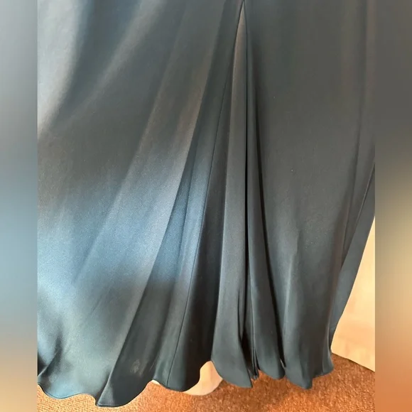 NWT Jones New York Dress, Size 8, Peacock Blue Pleated Back, 100% Silk - Picture 8 of 10